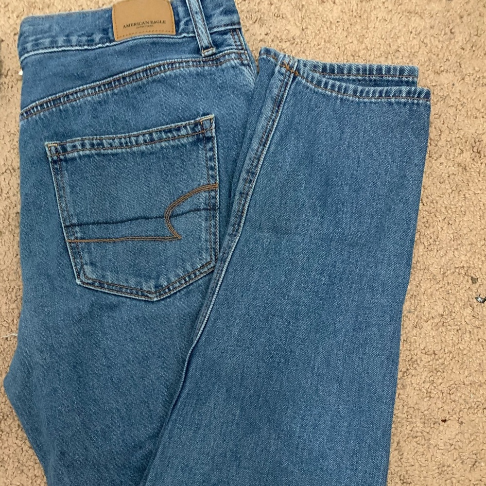 American eagle mom jeans